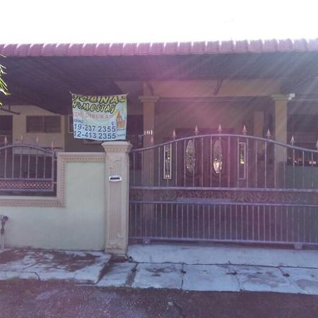 Deenaz Utara Homestay ألور سيتار المظهر الخارجي الصورة