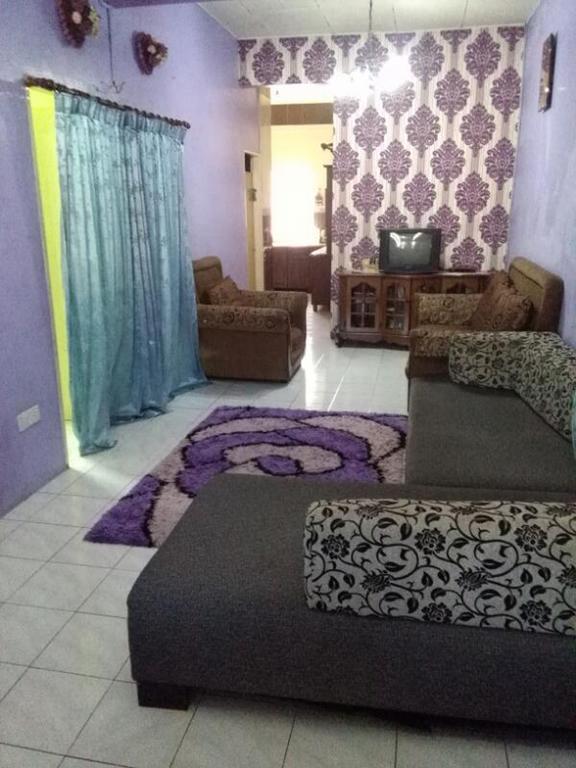 Deenaz Utara Homestay ألور سيتار المظهر الخارجي الصورة